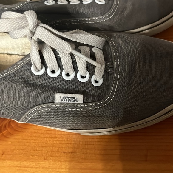 Women’s Vans - Picture 5 of 7